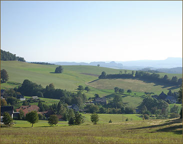 Blick über Krumhermsdorf Richtung Sächsische Schweiz